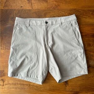 LULULEMON Men’s ABC Classic fit 7” Warpstreme “Trench” color 32” waist